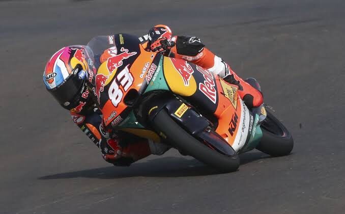 Alvaro Carpe tercepat di FP1 Moto3 Belanda dengan waktu 1:40,869. Veda Ega Pratama finis posisi 20 usai naik-turun klasemen sepanjang sesi.