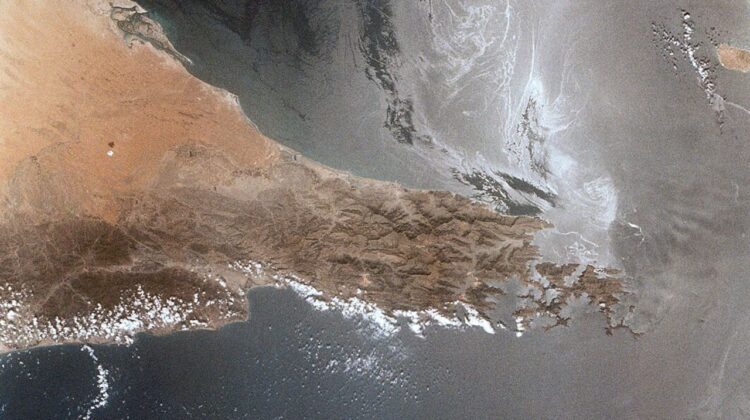 IMO konfirmasi kapal mulai melewati Selat Hormuz lewat skema baru.